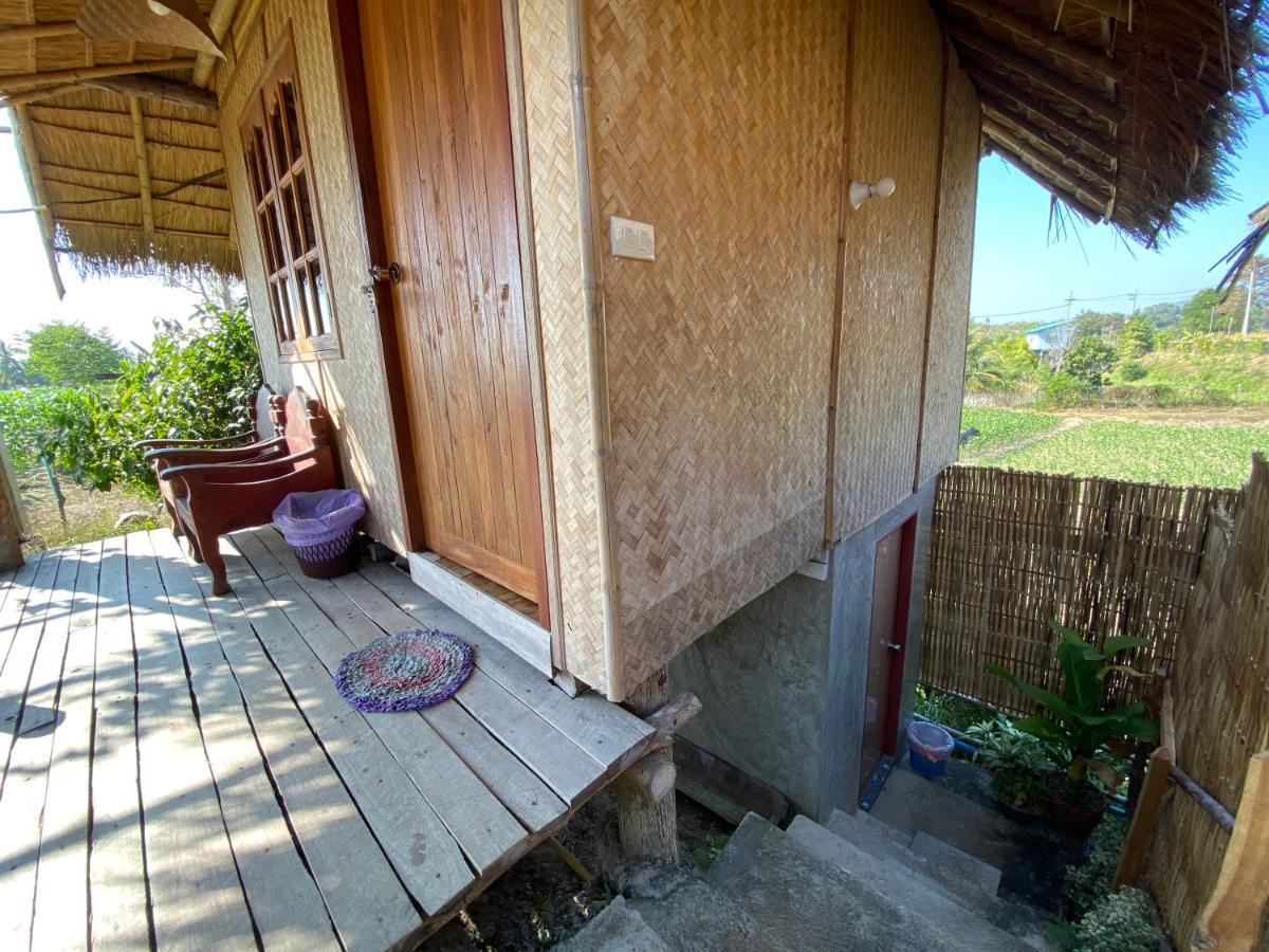 Bantaphan Homestay Nan Exterior photo