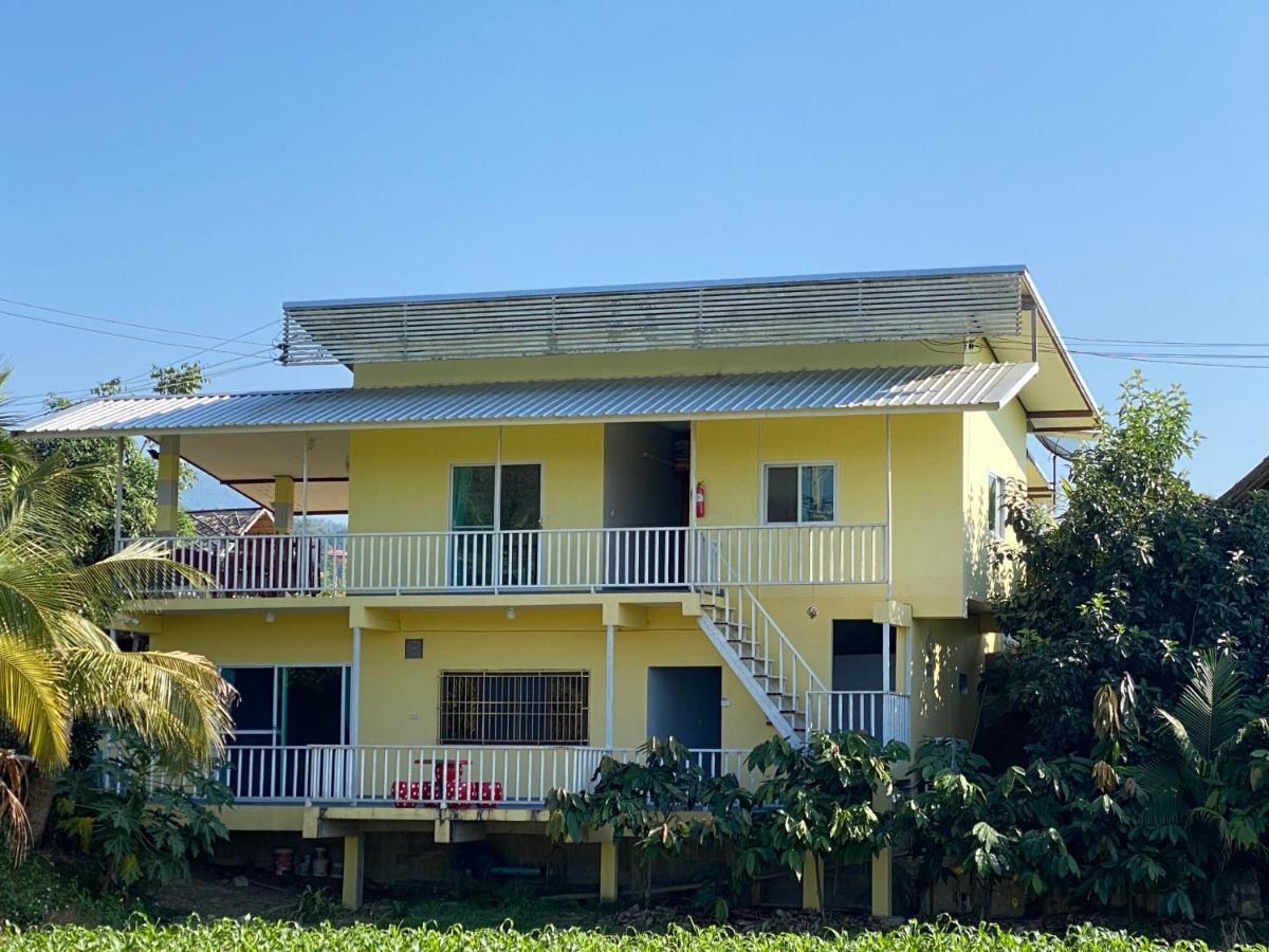 Bantaphan Homestay Nan Exterior photo
